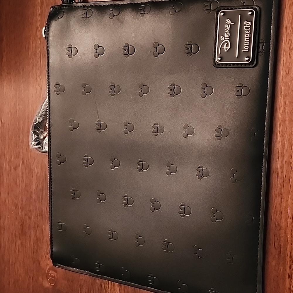 Loungefly Black Bag DISNEY